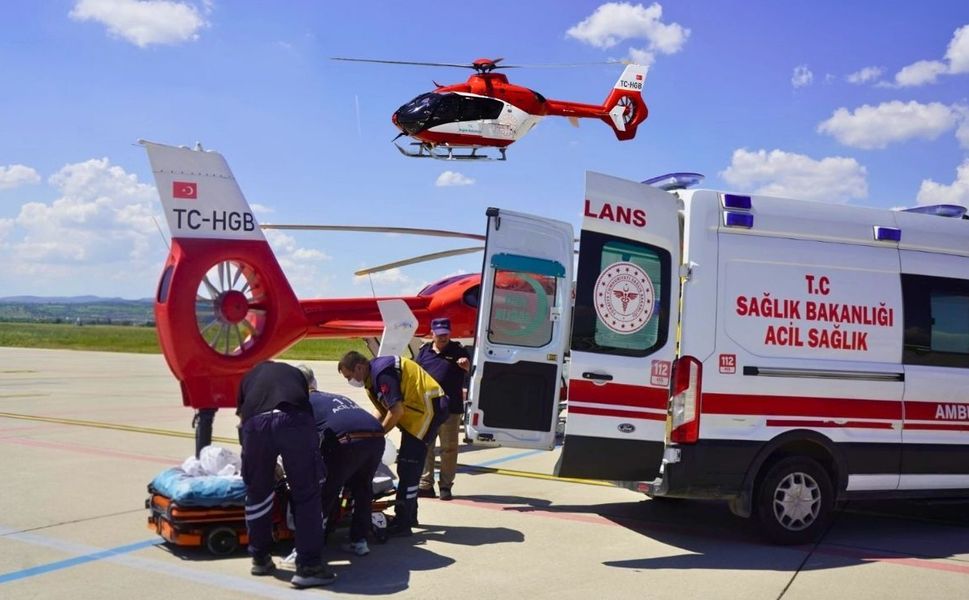 Uşak’tan hasta ambulans helikopter ile İzmir’e yetiştirildi