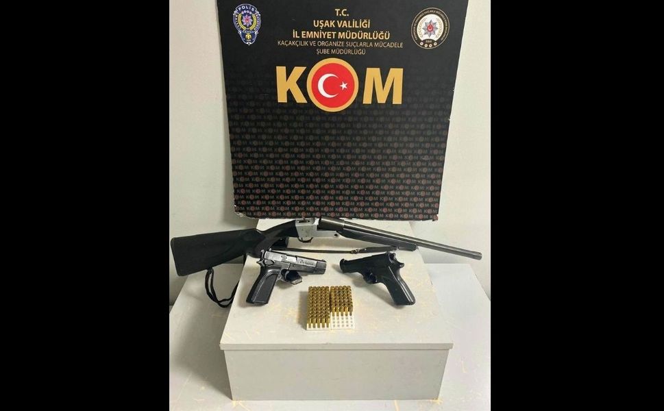 Uşak’ta kaçak tütün ve silah yakalandı