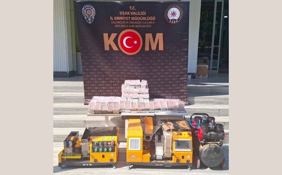 Uşak polisinden sigara kaçakçılarına 2 ayrı operasyon