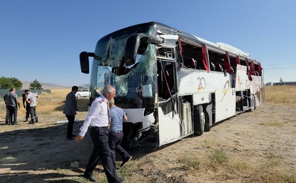 Uşak Anadolu devrildi 31 kişi yaralandı