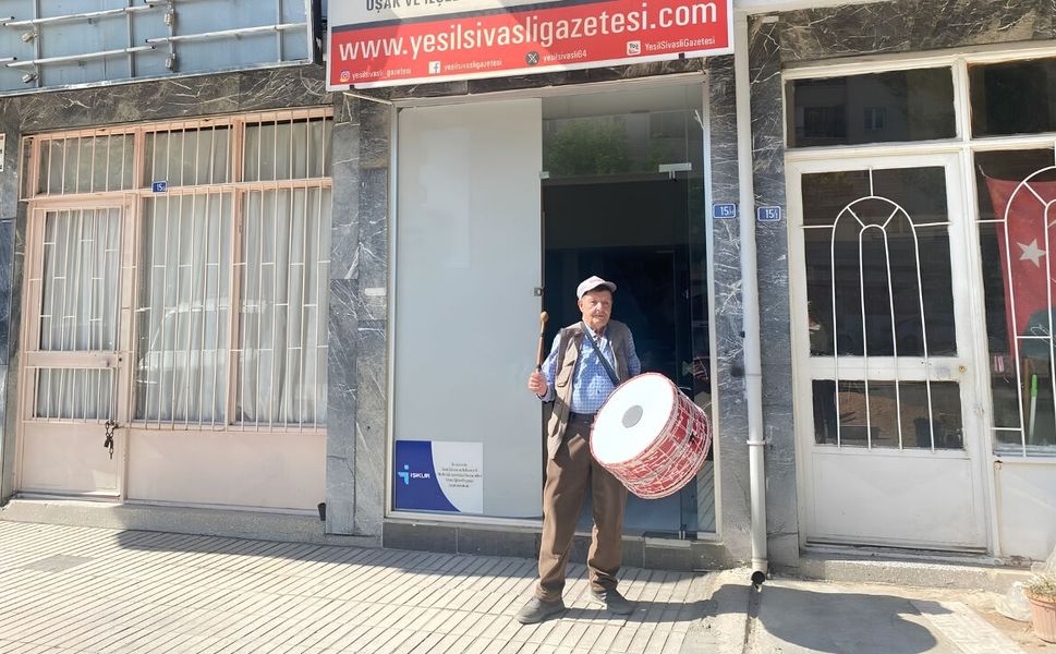 71 Yaşındaki Mehmet Selvi 59 Yıldır Davuluyla Düğünlerin Aranan İsmi