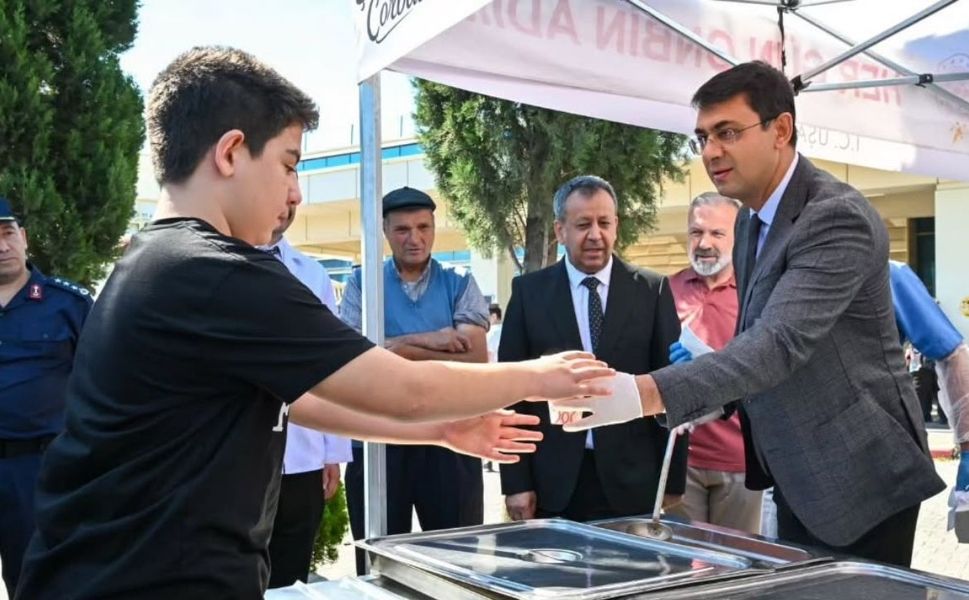 Uşak Valiliği; "Şefkat Ekipleri Projesi ile Gönüllere Dokunuyoruz"
