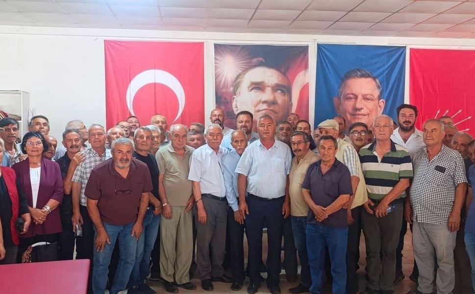 CHP Sivaslı İlçe Örgütü de Toplu Olarak İstifa etti