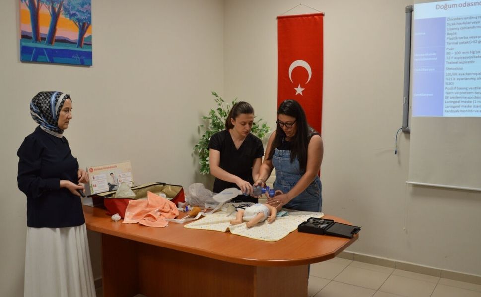 Uşak'ta Yenidoğan Bakımına Güçlü Destek