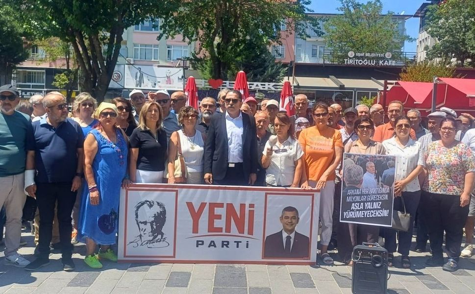 CHP Uşak İl Örgütünde Toplu İstifa