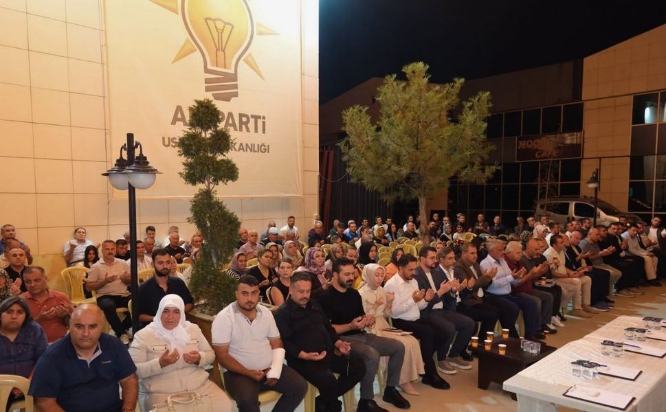 AK Parti Uşak Teşkilatı 25. Yılında Vefat Eden Yol Arkadaşlarını Unutmadı