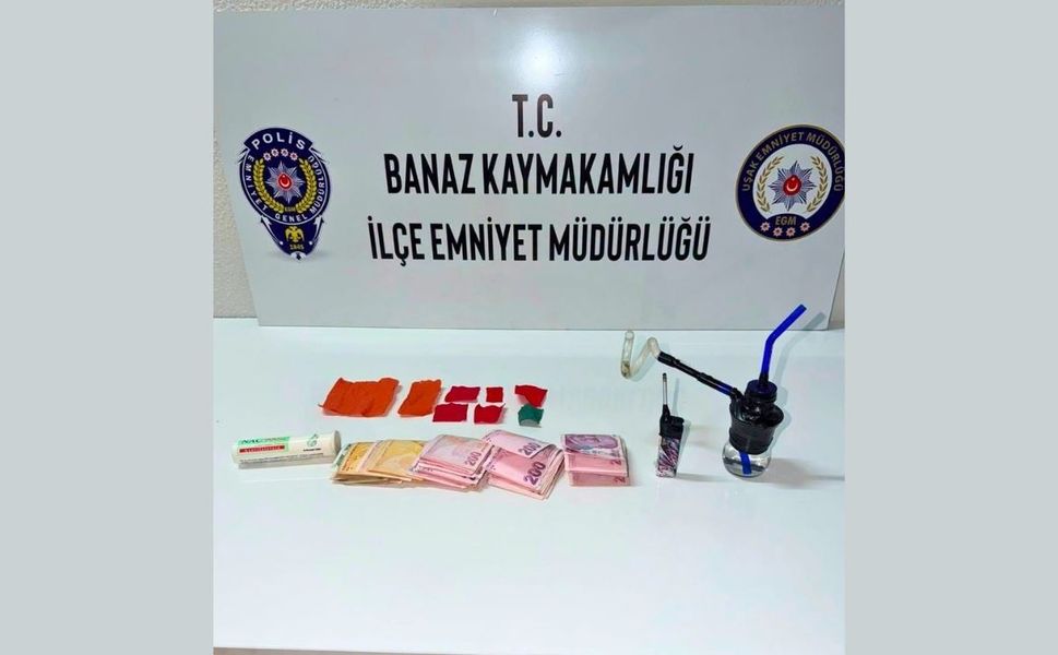 Uşak’ta Araçta ve Evde Yasaklı Madde Operasyonu