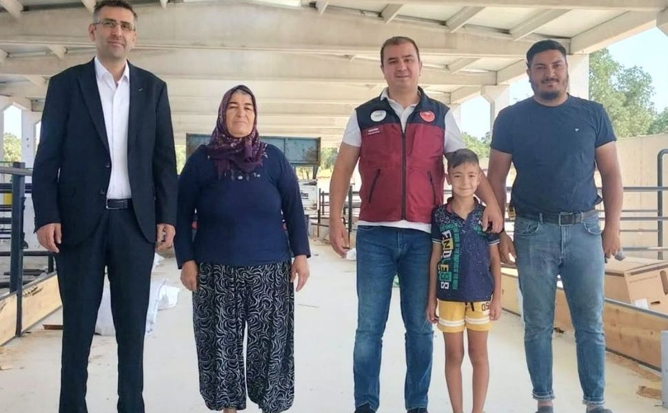 Uşak’ta Kadın Yetiştiriciye 30,9 Milyon Liralık Besi Sığırcılığı Yatırımı