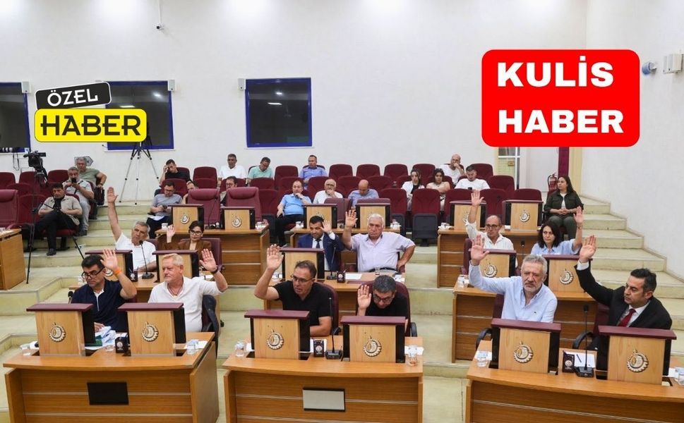 CHP Uşak Belediye Meclis Grubunda İşler Karışık