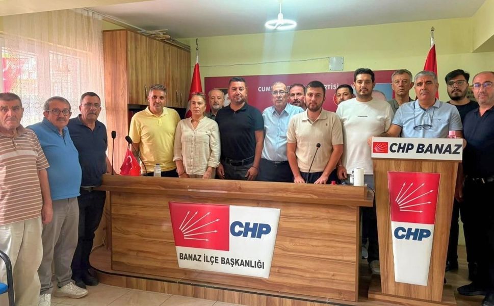 CHP Uşak ve İlçelerinde Örgütlenmeye Devam Ediyor