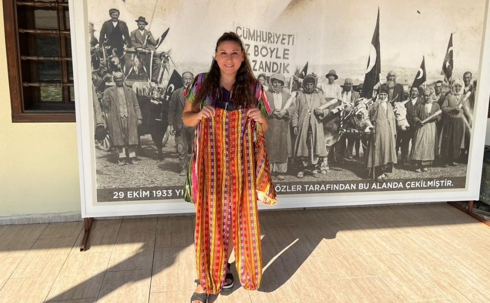 Uşak’ta Yüzyıllardır Yaşatılıyor! Gelinlerin Giydiği Şalvarın Bakın Ne Anlamı Var?