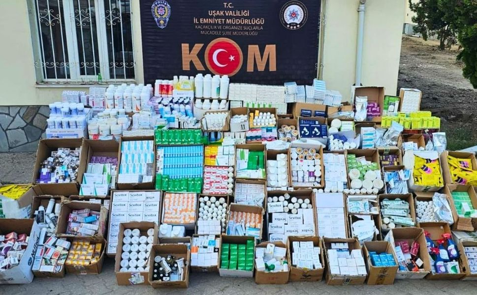 Uşak’ta Operasyon: 5 Bin 958 Kutu Tarihi Geçmiş Hayvansal İlaç Ele Geçirildi