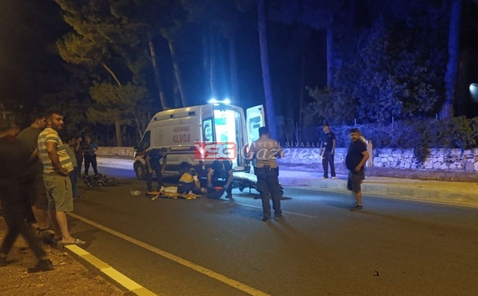 Sivaslı'da Feci Kaza: Motosiklet Sürücüsü Yaralandı