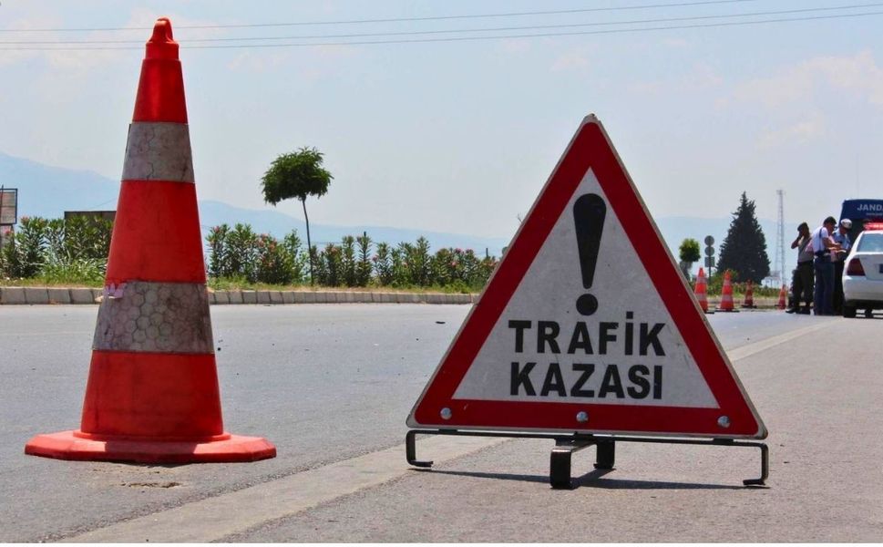 Uşak’ta Otomobil Takla Attı Ölü ve Yaralılar Var