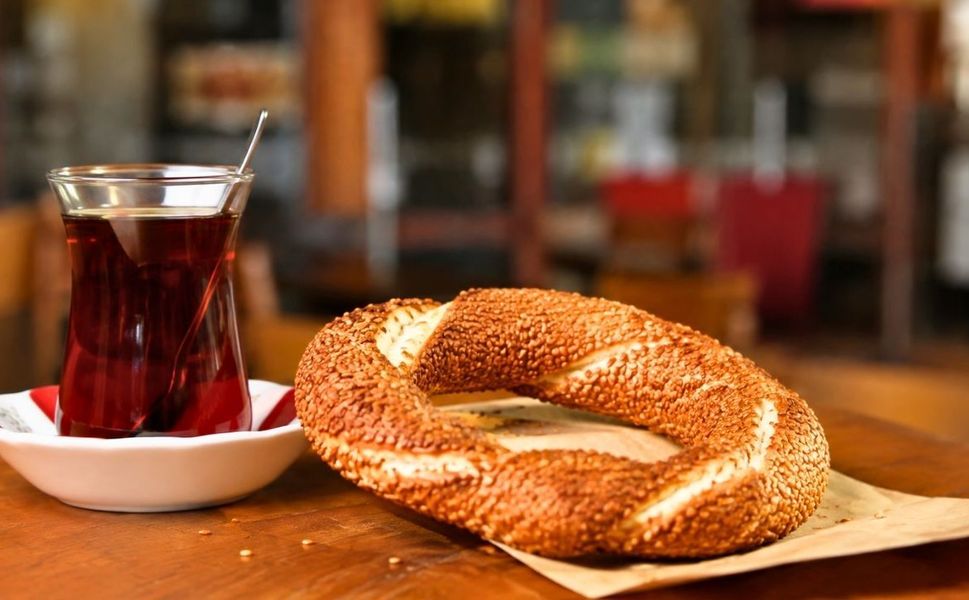 Uşak’ta Çay ve Simit Keyfi Mazide Kaldı