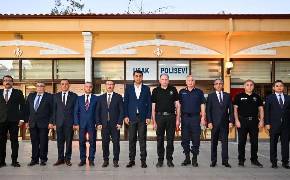 Uşak Emniyetinde Terfi Sevinci ve Tayin Hüznü
