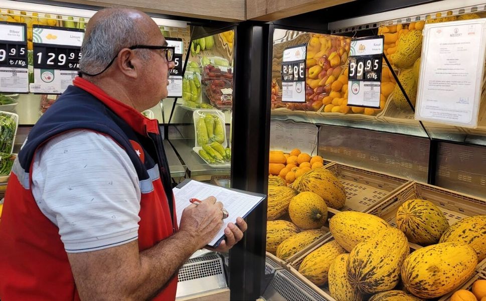 Uşak’ta Market Rafları Mercek Altında