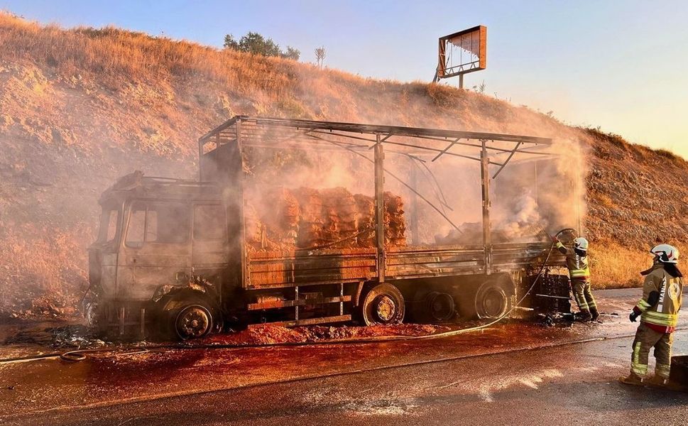 Uşak’a giremeden Cayır Cayır Yandı