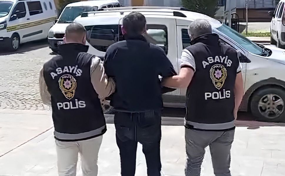 Uşak’ta “Çocuğu Kasten Öldürmek” Suçundan Aranan Şahıs Yakalandı