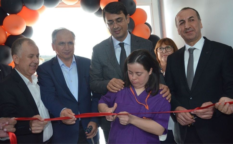 Uşak’ta Değer Eğitimi Sınıfı ve Kütüphane Açıldı