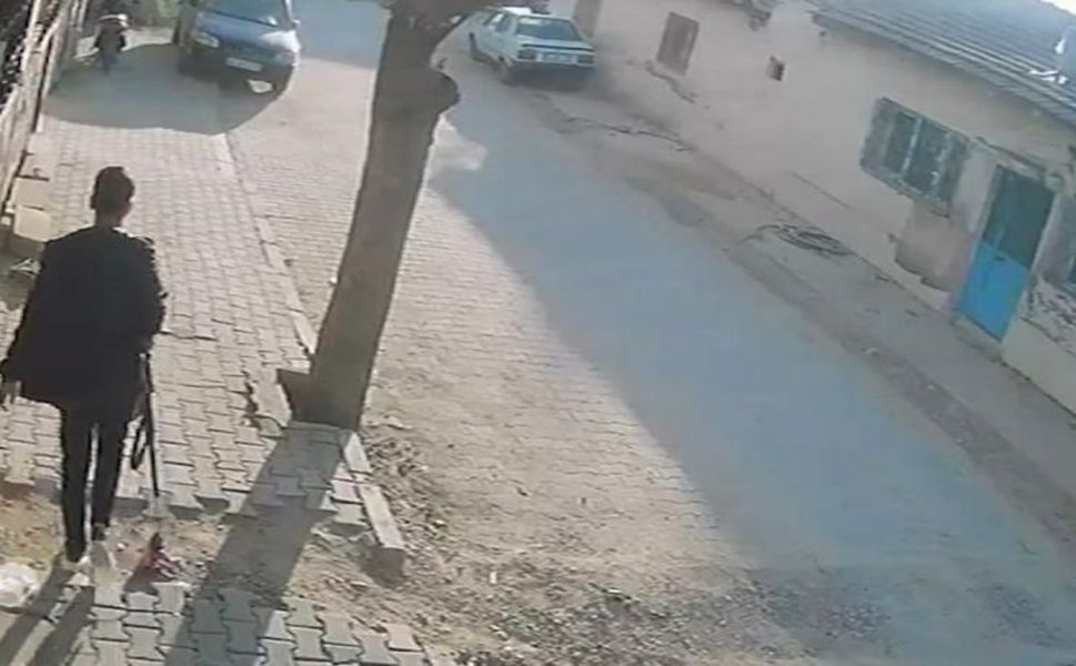 Manisa’da Okul Önünde Silahlı Saldırı: 10 Öğrenci Yaralandı