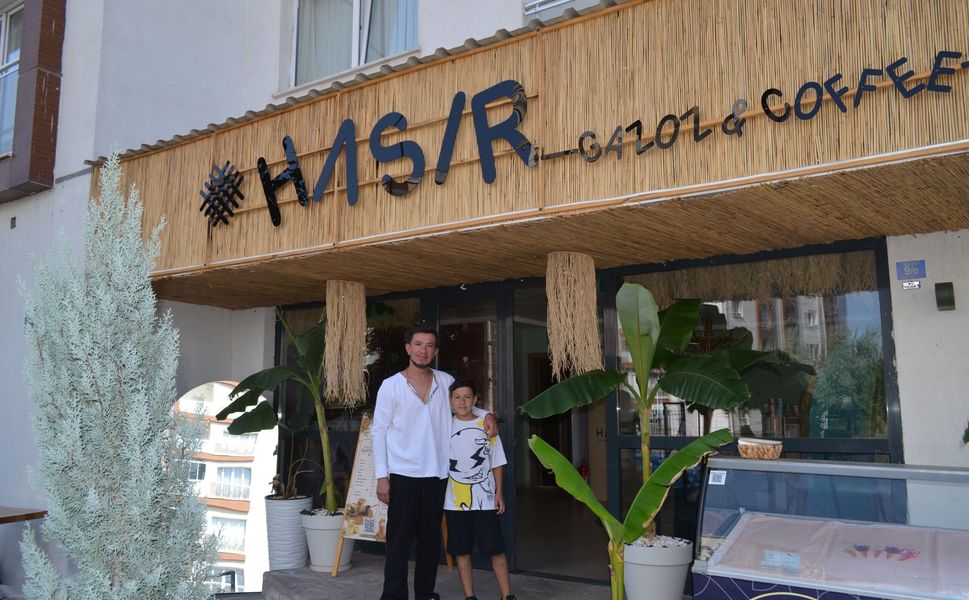 Uşak’ta Bu Kafeye Giren 85 Çeşit Gazozla Karşılaşıyor