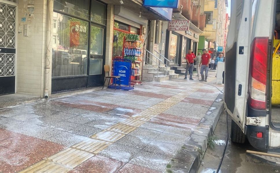 Uşak’ın Kirleri Köpüklü Suyla Arındı