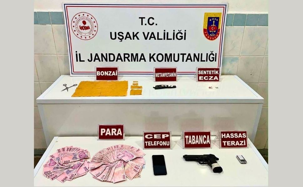 Uşak’ta 15 Bin 760 Kullanımlık Bonzai Ele Geçirildi