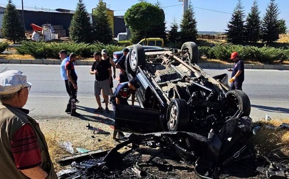 Uşak’ta yaptığı kazada Kalbi Duran Sürücünün Kalbini Bu Kez Çalıştıramadılar