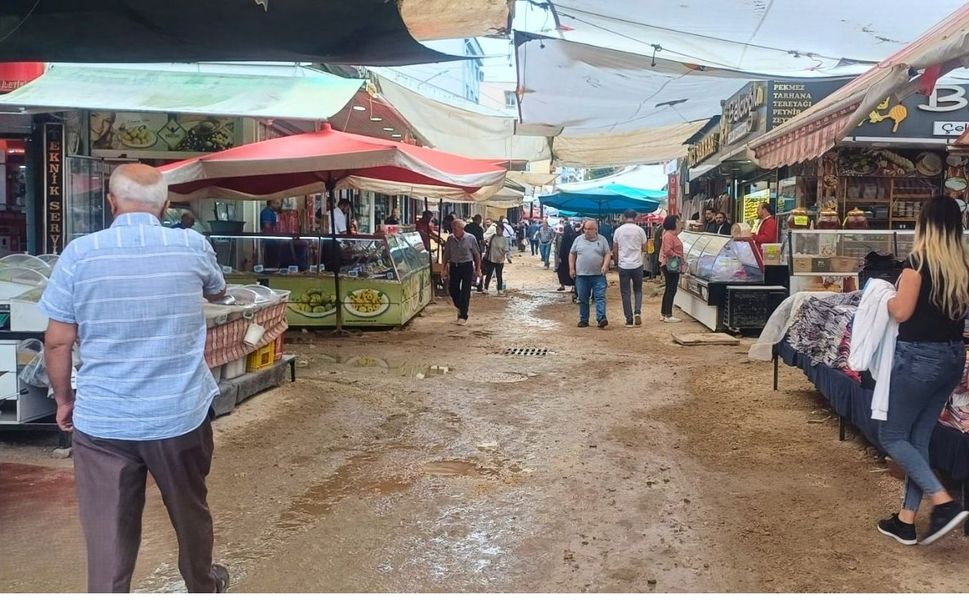 Uşak’ta Bu Caddelere Kimse Giremiyor Giren de Çıkamıyor