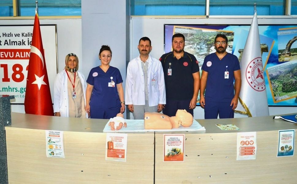 Uşak EAH’ta Hasta Yakınlarına İlk Yardım Eğitimi Verildi