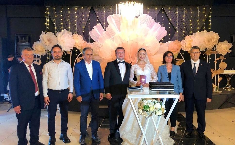 Uşak Siyaseti Bu Düğünde Bir Araya Geldi