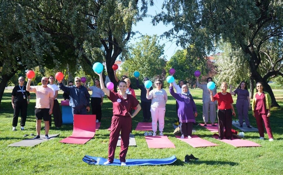 Uşak’ta “Bedenini Dinle, Harekete Geç” Etkinliği Gerçekleştirildi