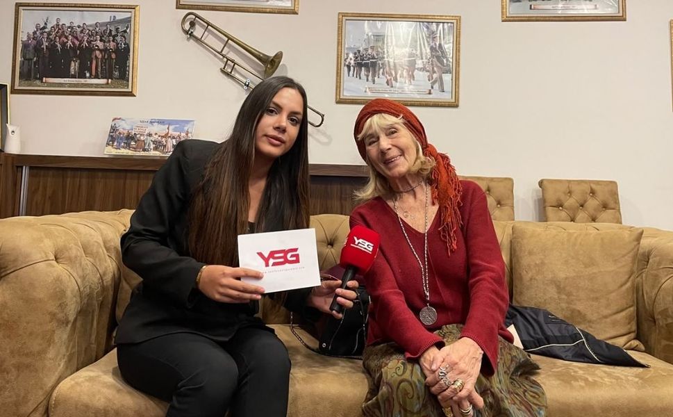 Ünlü Yazar Ayşe Kulin Kalemiyle Yıllara Meydana Okuyor