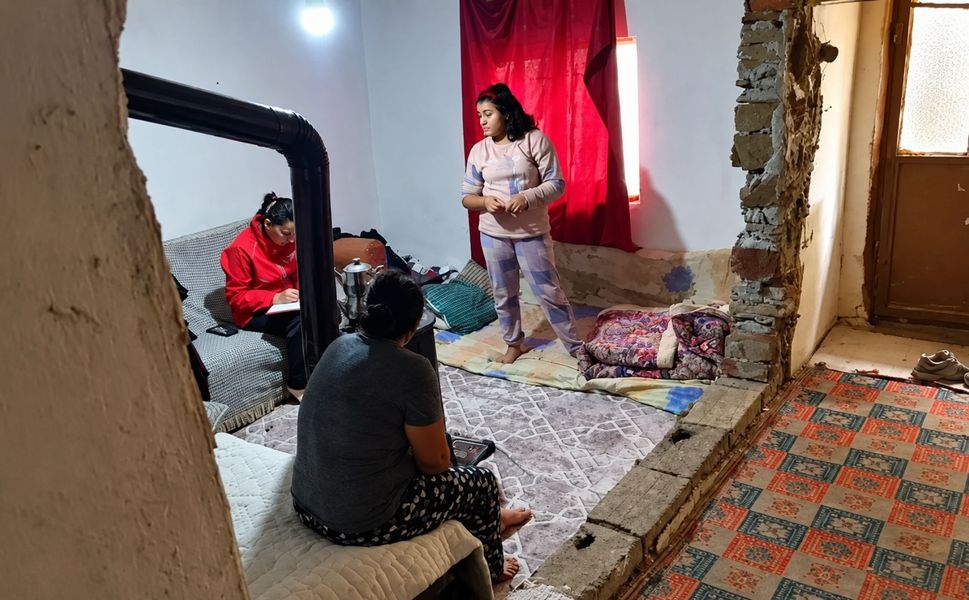 Uşak'ta Türk Kızılay İhtiyaç Sahibi Ailelere Destek Sağladı