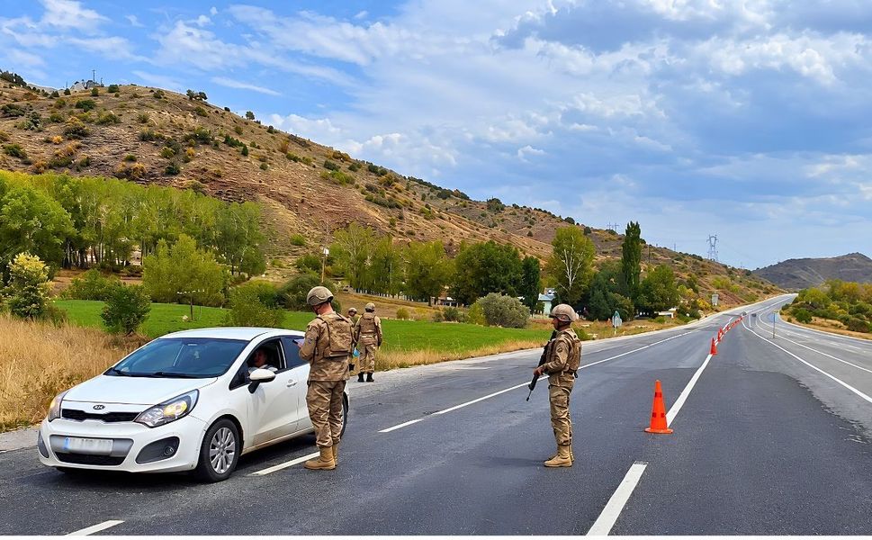 Uşak Dahil 81 İlde Dev Operasyon: 912 Aranan Şahıs Yakalandı