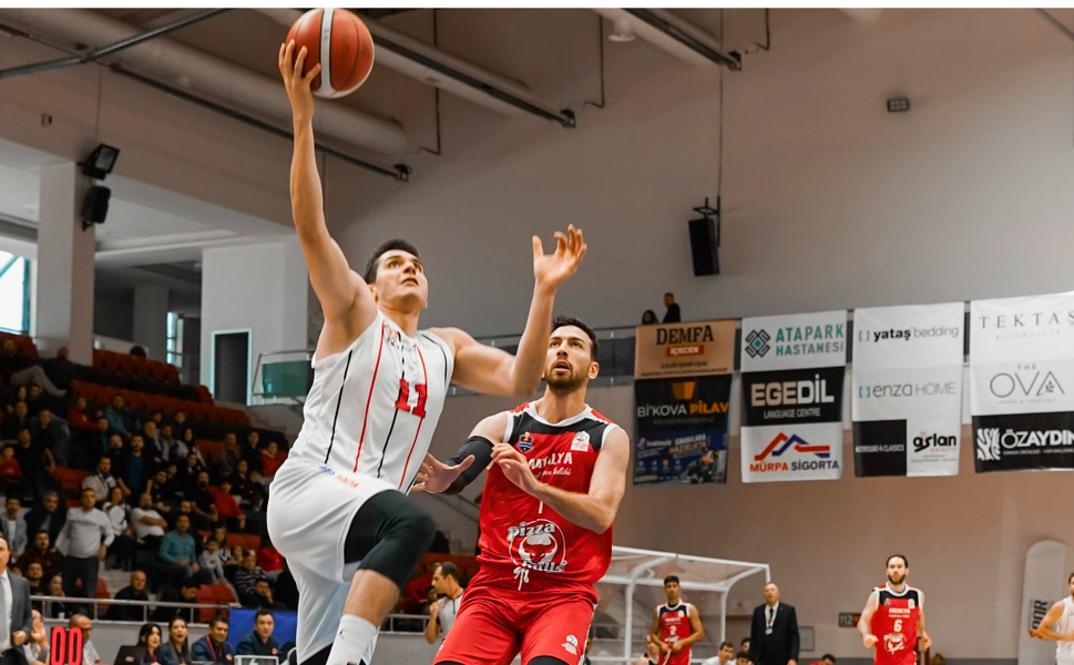 İlkler Şehri Uşak Basketbol Antalya’yı 94-70 Mağlup Etti