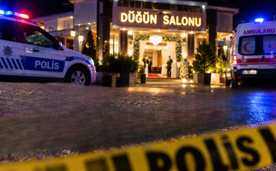 Uşak’ta Düğün Salonu Önünde Bıçaklı Kavga: 1 Yaralı