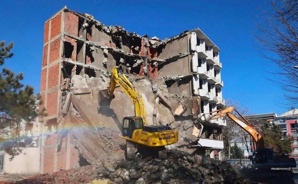 Uşak’ta 632 Binada Yıkım İçin İhale Düzenleniyor