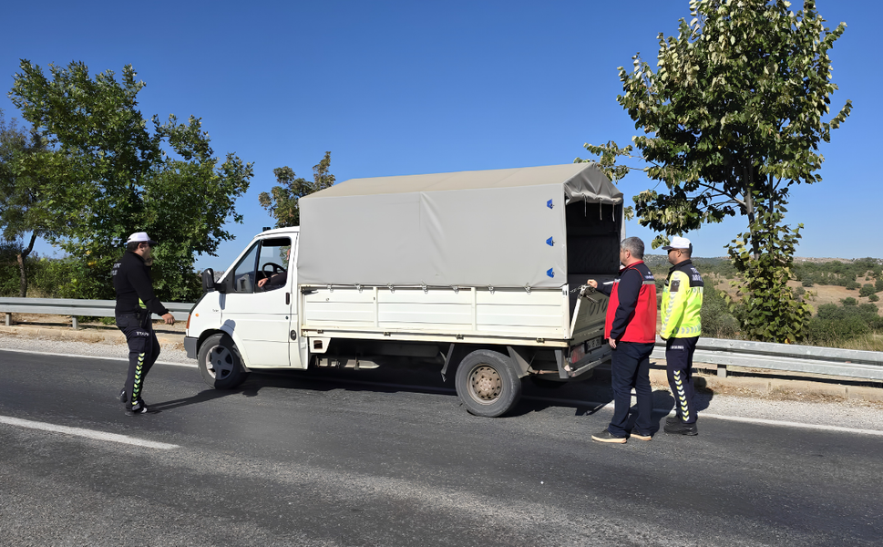 Uşak’ta Hayvan Sağlığı İçin Yol Kontrolleri Sıklaştırıldı