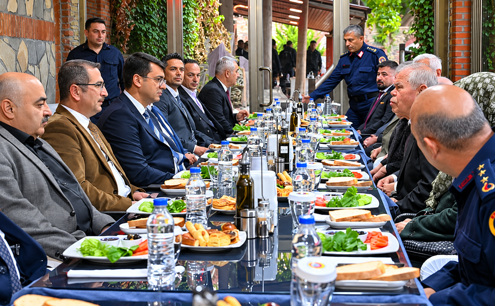 Uşak Valisi Kartal, Şehit Aileleri ve Gazilerle Buluştu