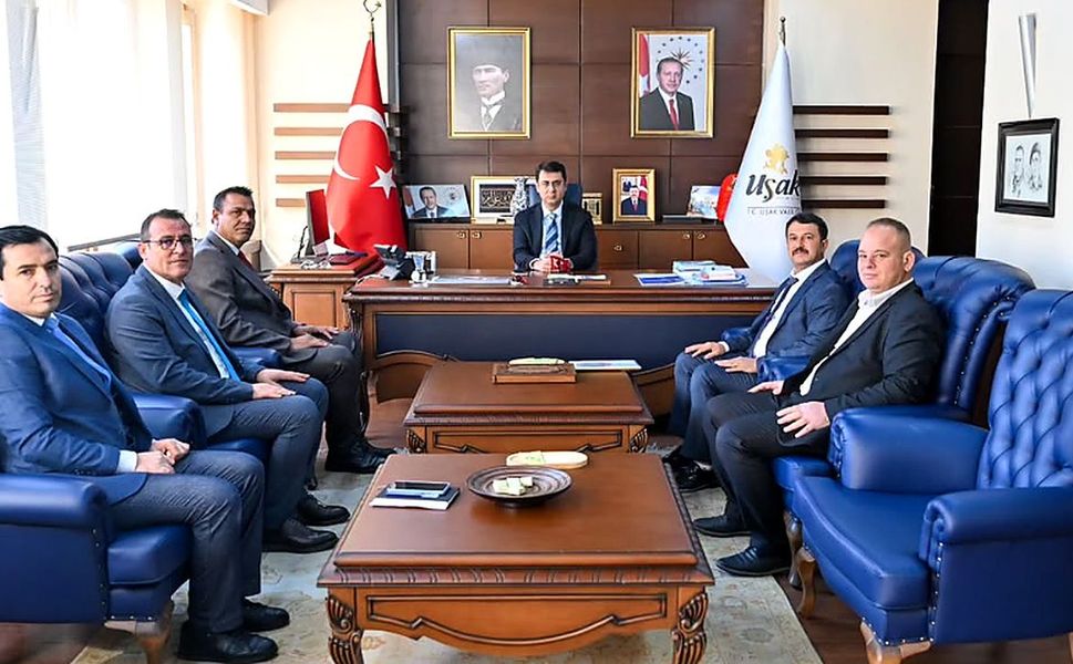 Uşak Valiliğinde Dernek Başkanlarından Ziyaret