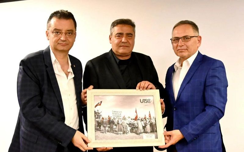 UTSO’da çift toplantı aynı anda yapıldı