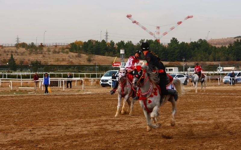 Türki̇ye Şampi̇yonu 1 (2)