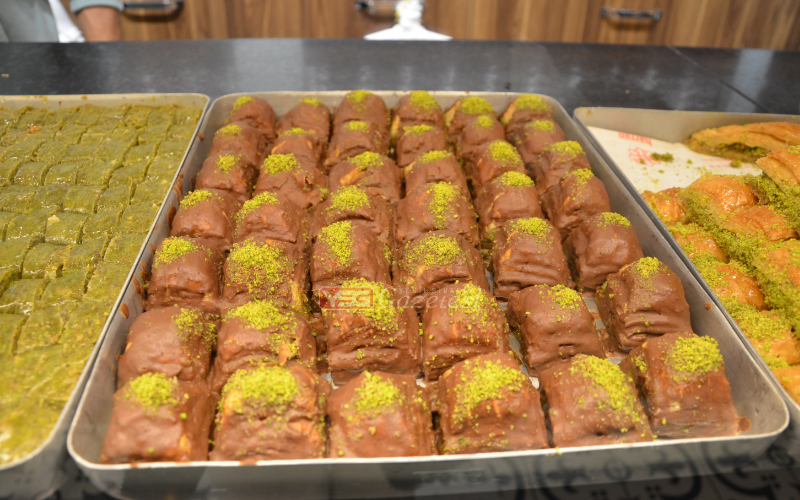 Uşak Haberleri Dubai Çikolatalı Baklava