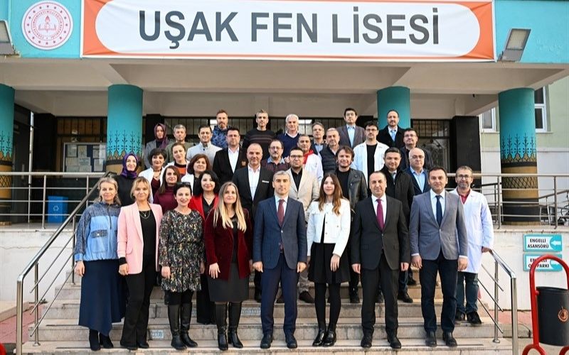 Uşak’ta Okul 1