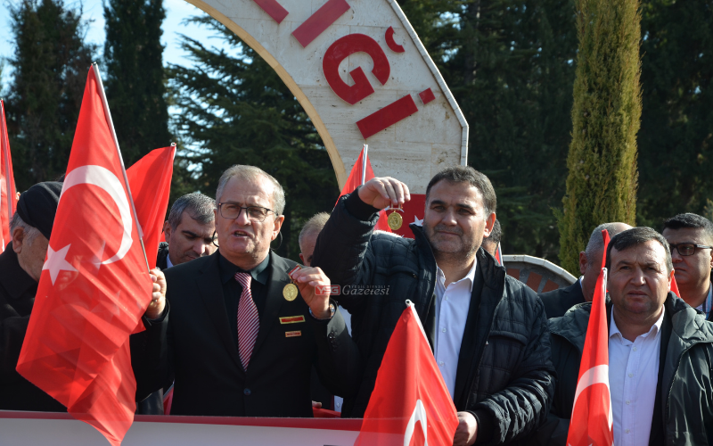 Uşaklı Gaziler Madalya Çıkardı