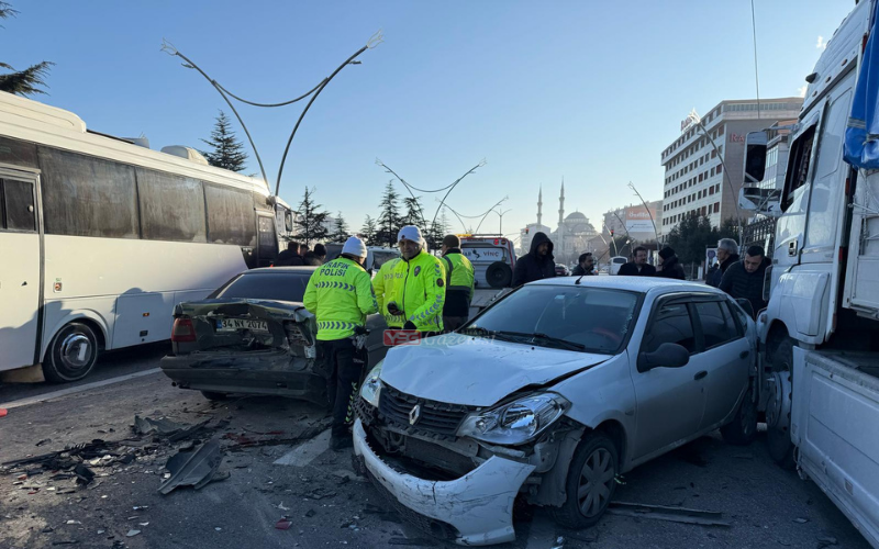 Uşak'ta Kaza Oldu (3)