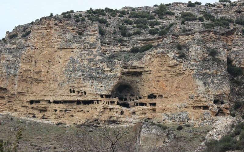 Manastır