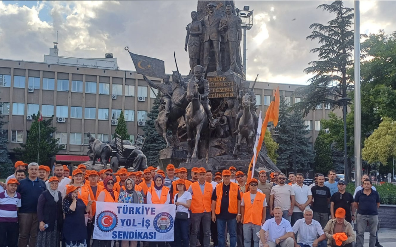 Uşak Anıt-1